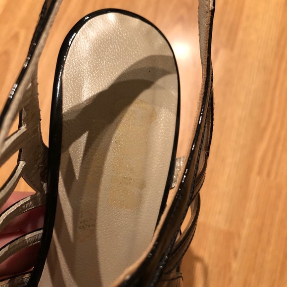 Woman patent leather heeled shoes - Picture 6 of 6